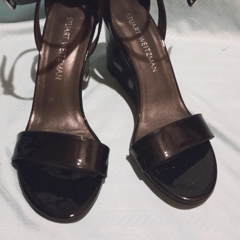 Black sandals